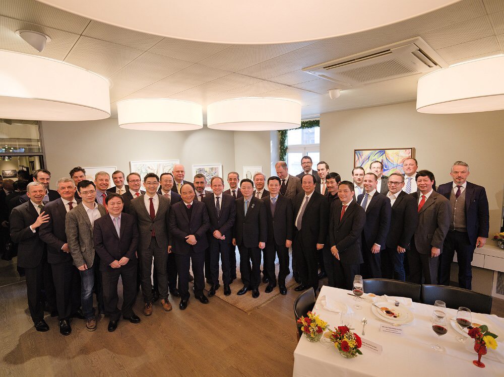 HIGH-LEVEL BUSINESS LUNCH IN ZURICH WITH H.E. NGUYEN XUAN PHUC, PRIME MINISTER OF VIETNAM
