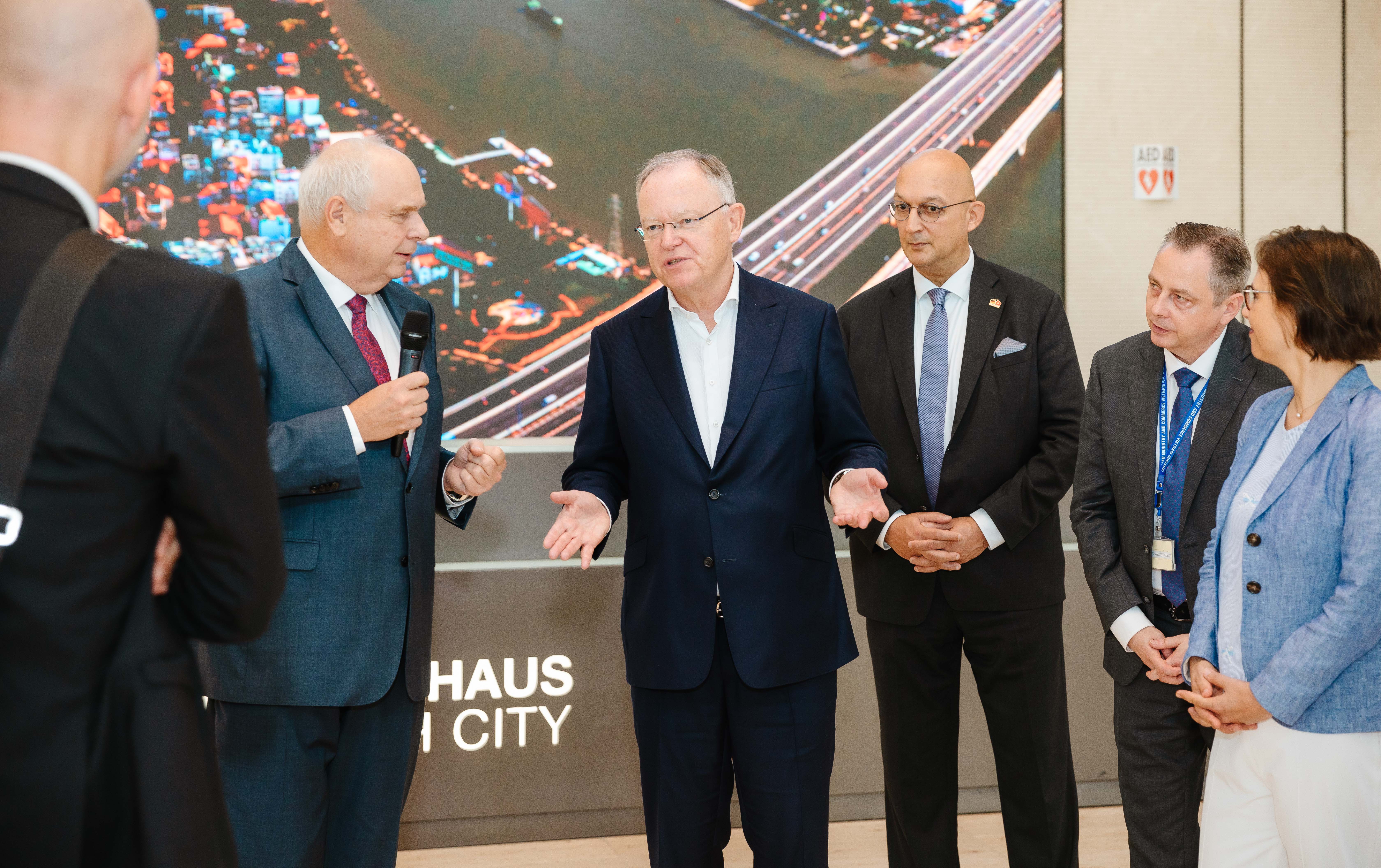 MINISTER PRESIDENT OF LOWER SAXONY, STEPHAN WEIL VISITS DEUTSCHES HAUS HO CHI MINH CITY